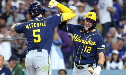 DODGERS CONTRA LAS CUERDAS: MILWAUKEE GANA 6-2 Y SE COLOCA A UN TRIUNFO DE LA SERIE MUNDIAL