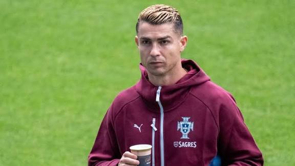 SUSPENDEN A CRISTIANO RONALDO POR 30 DÍAS Y LE IMPONEN UNA MULTA DE 255 EUROS